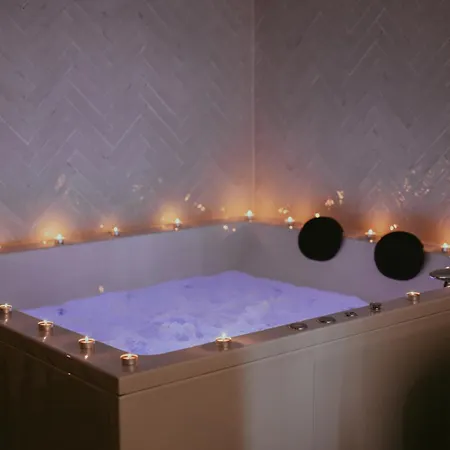 Luxury Jacuzzi 아파트