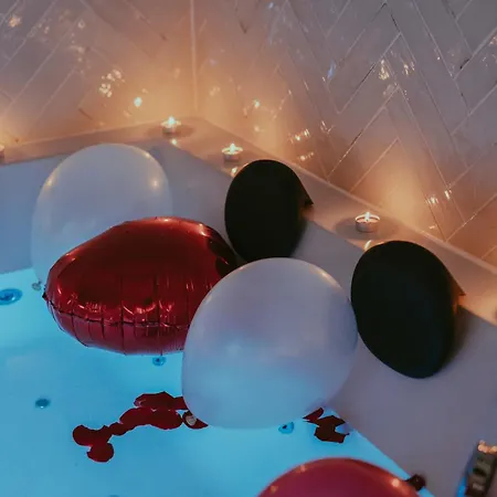 Luxury Jacuzzi 모스타르