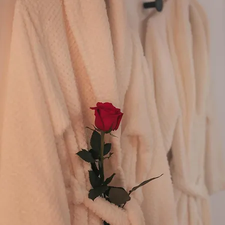 Luxury Jacuzzi Apartman